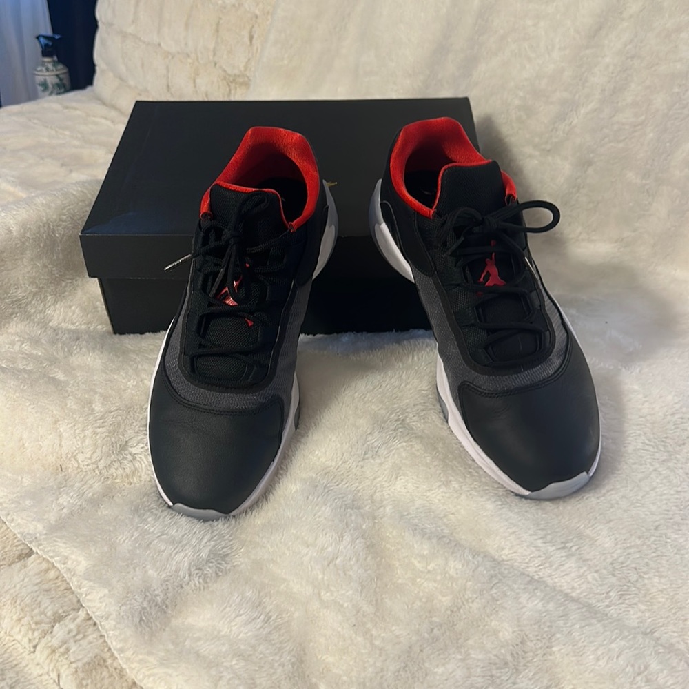 Jordan 11 comfy low black, white and red. Men’s size 8